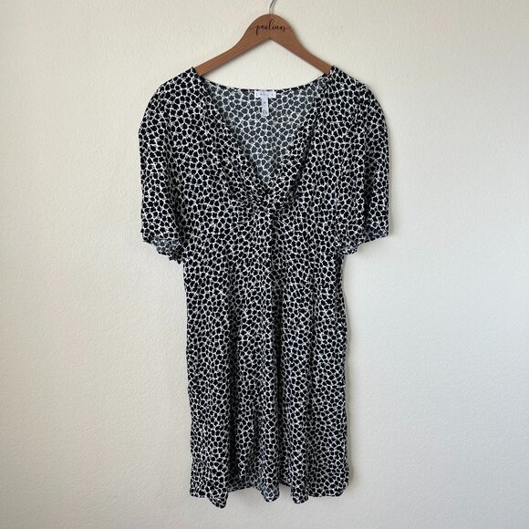 Leith Dress Womens 1X Plus Black White Floral Print V-Neck Flowy Mini - Picture 1 of 8